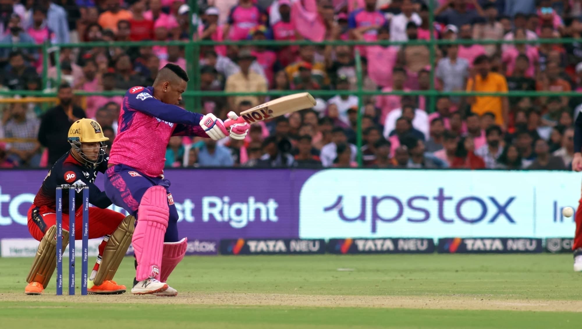 West Indies recall Shimron Hetmyer for ODIs against India